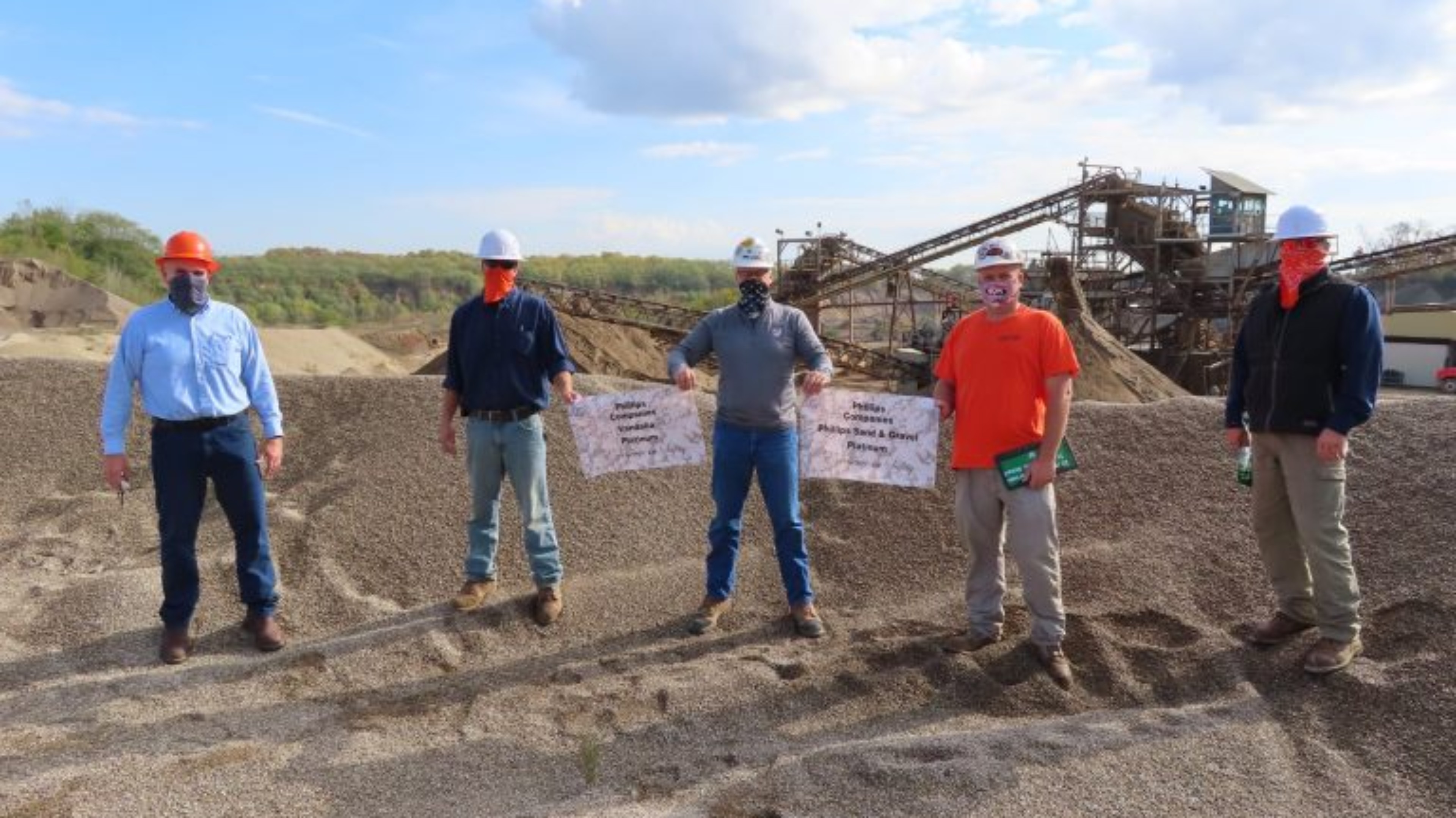 Phillips Xenia and Vandalia Aggregate Plants receive a Platinum Safety Award from OAIMA